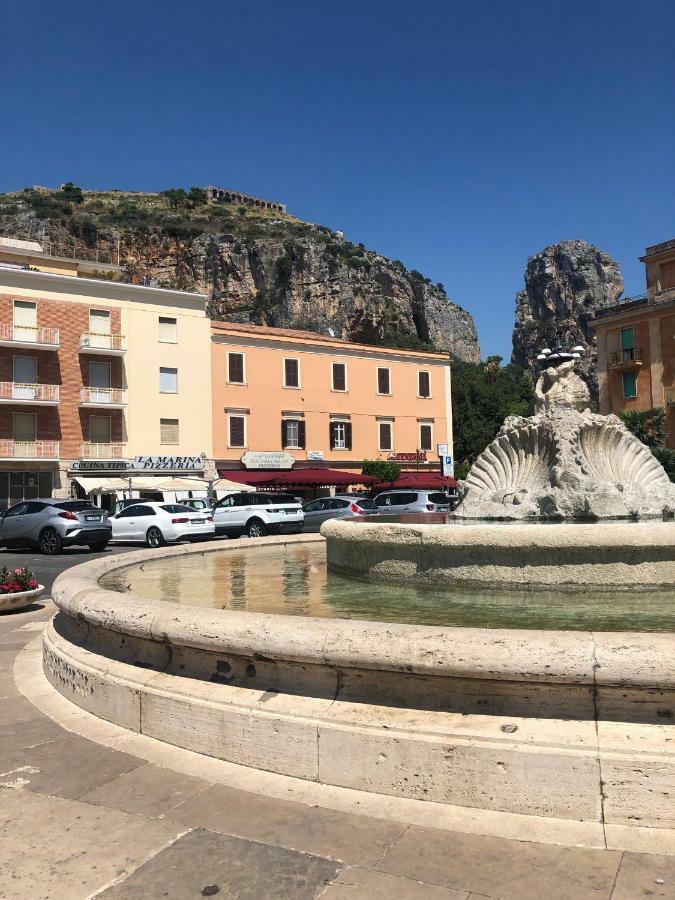Central House Terracina Exteriér fotografie
